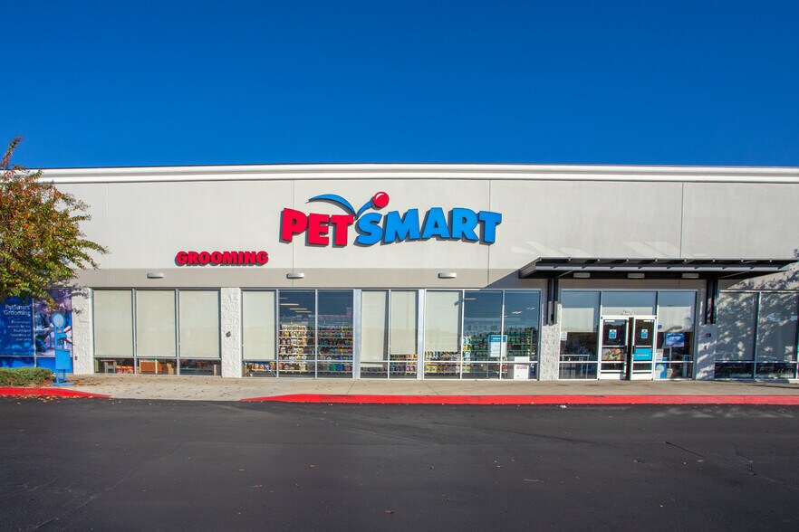 1218-1226 E Dixie Dr, Asheboro, NC à louer - Photo du bâtiment - Image 2 de 4