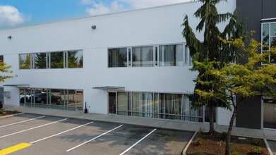 27353 58th Cres, Langley, BC à louer Photo du bâtiment- Image 2 de 17