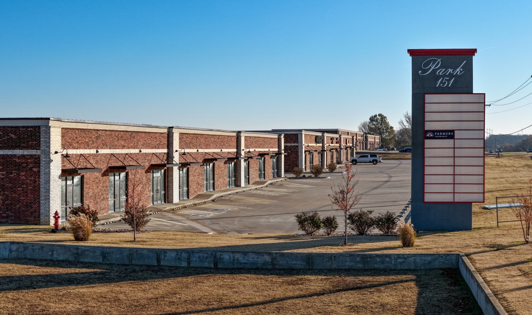 15085 S Elwood Ave, Glenpool, OK for sale Primary Photo- Image 1 of 8