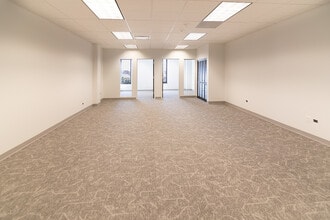 4415 W Harrison St, Hillside, IL for lease Interior Photo- Image 2 of 4