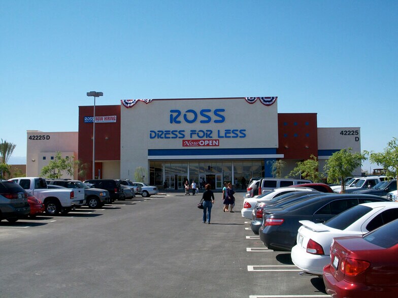 Jackson St, Indio, CA à louer - Photo du bâtiment - Image 2 de 16