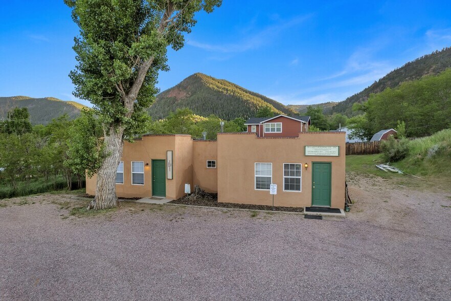 84 Highway 105, Palmer Lake, CO à vendre - Photo du bâtiment - Image 3 de 54