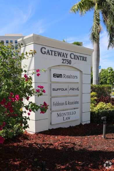 2750 NE 185th St, Aventura, FL for lease - Building Photo - Image 3 of 21