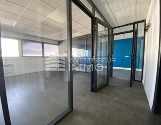 Plus de détails pour Local d'activités à louer