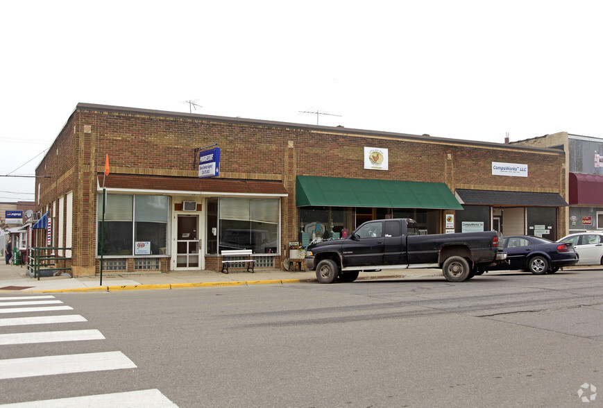 251-271 Atlantic Ave W, Dassel, MN for sale - Primary Photo - Image 1 of 7