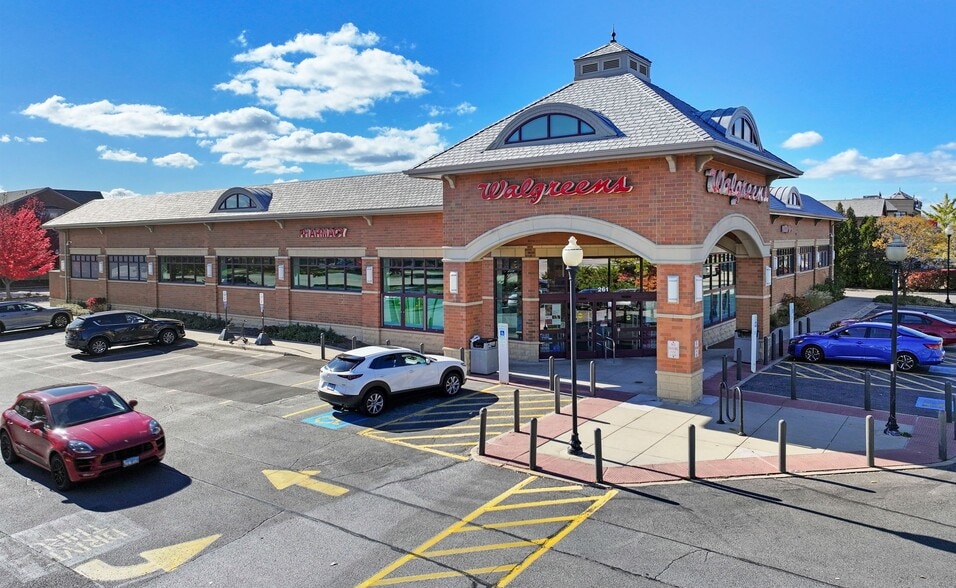 261 W Townline Rd, Vernon Hills, IL for sale - Building Photo - Image 3 of 4