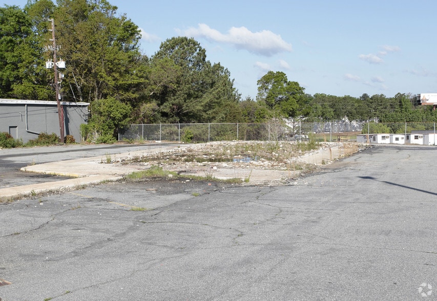 5371 Veterans Pky, Columbus, GA for sale - Building Photo - Image 2 of 3