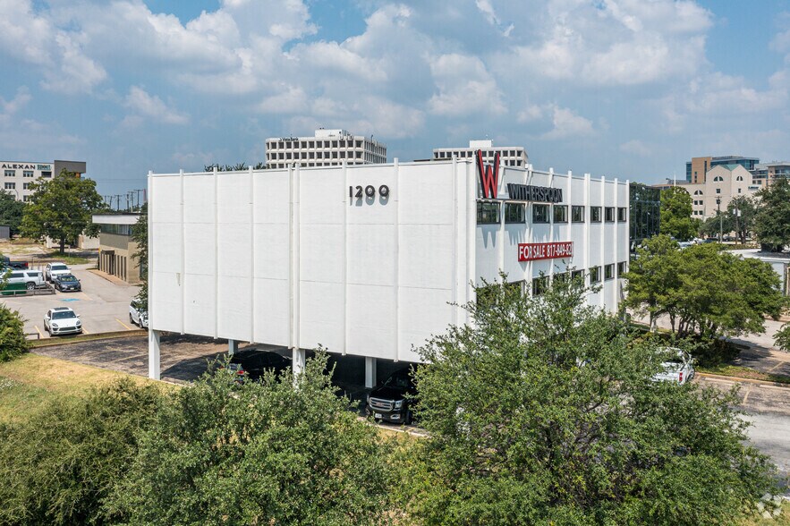 1200 West Fwy, Fort Worth, TX à vendre - Photo du bâtiment - Image 2 de 48