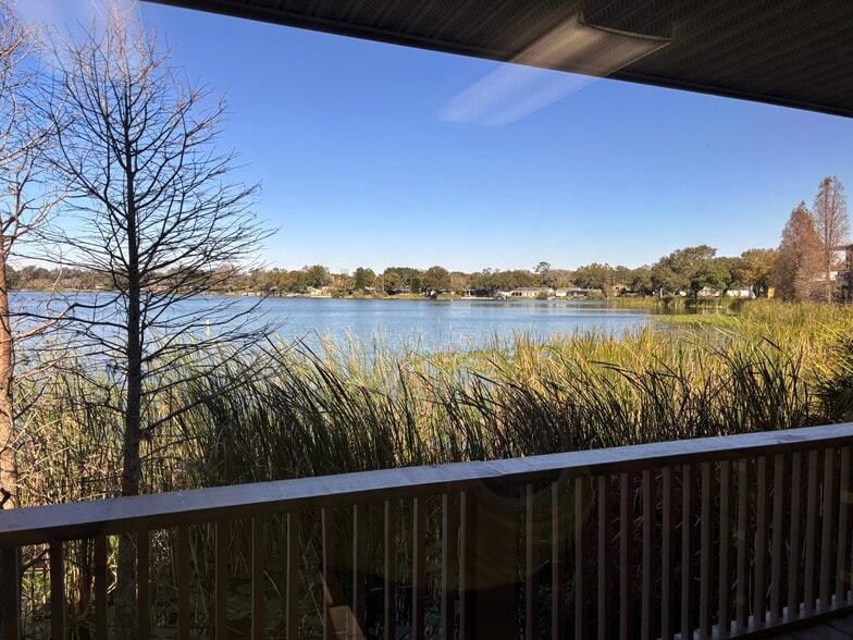 2000 E Edgewood Dr, Lakeland, FL for lease - Building Photo - Image 2 of 2