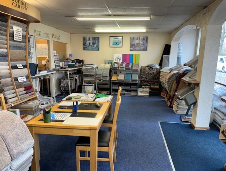 161 Watling St, Tamworth for sale - Interior Photo - Image 2 of 4