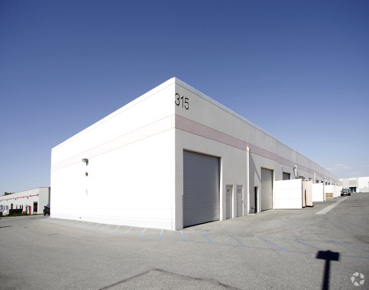 315 E Avenue K-8, Lancaster, CA for lease - Building Photo - Image 2 of 2