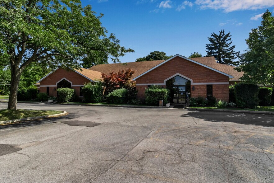 6645 Main St, Buffalo, NY à vendre - Photo du bâtiment - Image 3 de 27