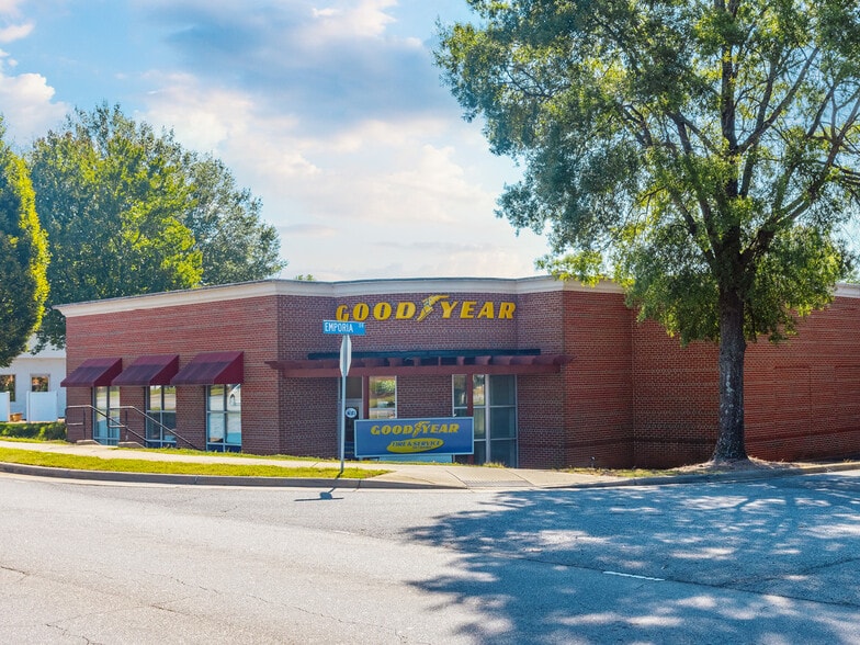 20110 W Catawba Ave, Cornelius, NC for sale - Building Photo - Image 3 of 8