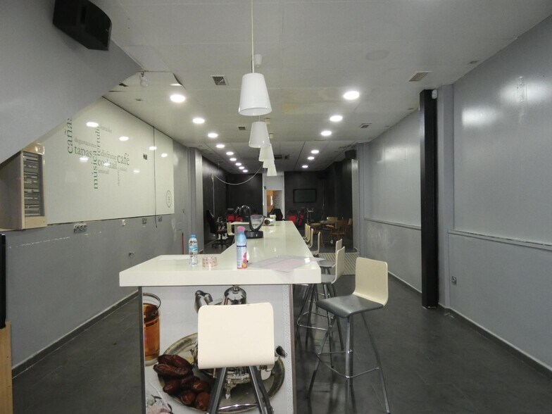 Retail in Alguazas for sale - Interior Photo - Image 2 of 14