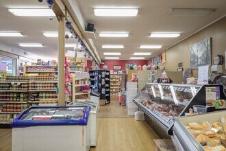 141 Columbia St E, New Westminster, BC à louer Photo intérieure- Image 2 de 4