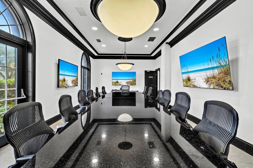 4460 Legendary Dr, Destin, FL à louer - Photo intérieure - Image 3 de 14