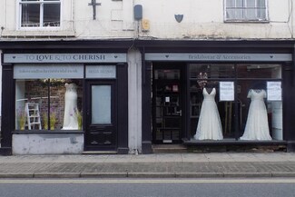 Plus de détails pour 25-27 St John St, Ashbourne - Commerce de détail à louer