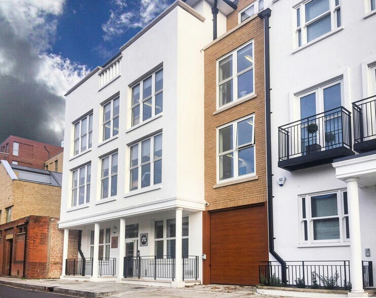 11 Beavor Ln, Londres à vendre - Photo du bâtiment - Image 1 de 5
