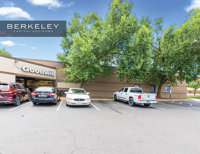 6607 South Blvd, Charlotte, NC à vendre - Photo du bâtiment - Image 1 de 1