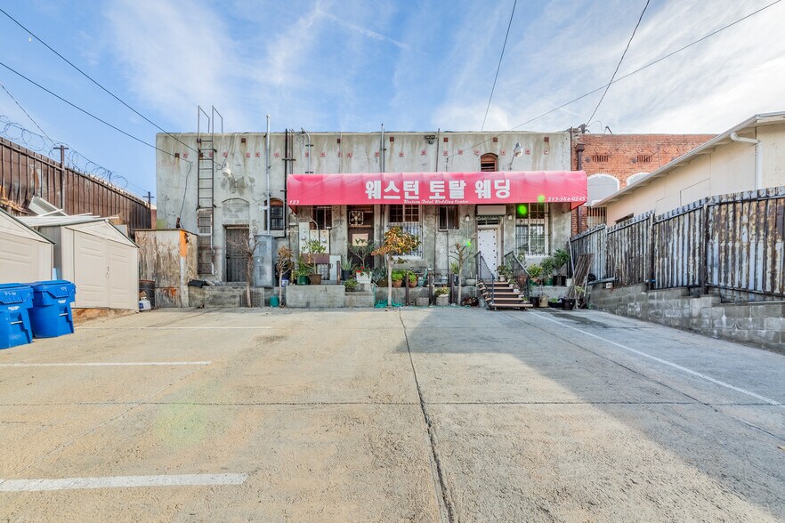 119-123 S Western Ave, Los Angeles, CA for sale - Building Photo - Image 2 of 8