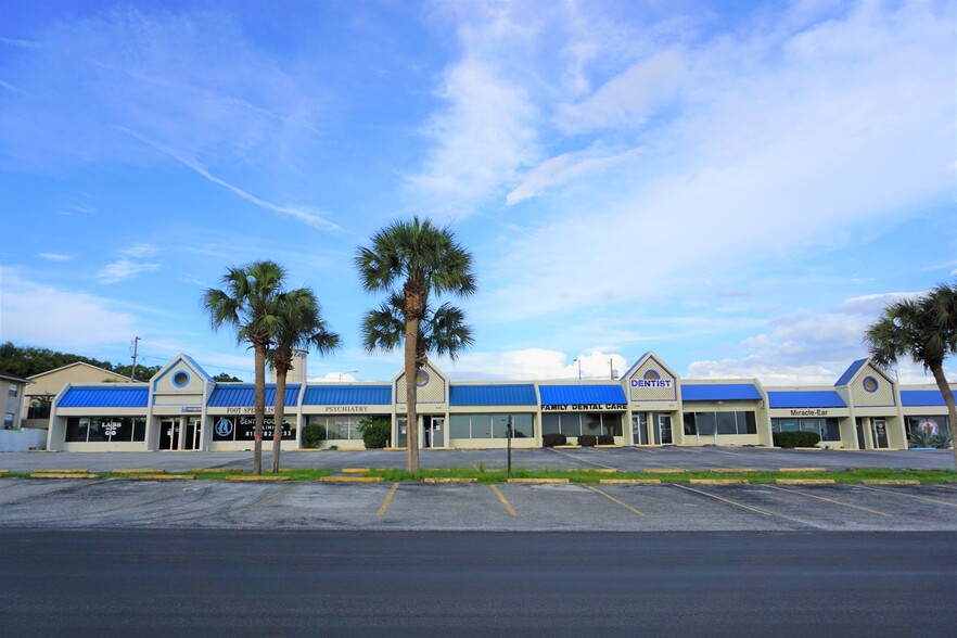 38184 Medical Center Ave, Zephyrhills, FL for lease - Building Photo - Image 2 of 8