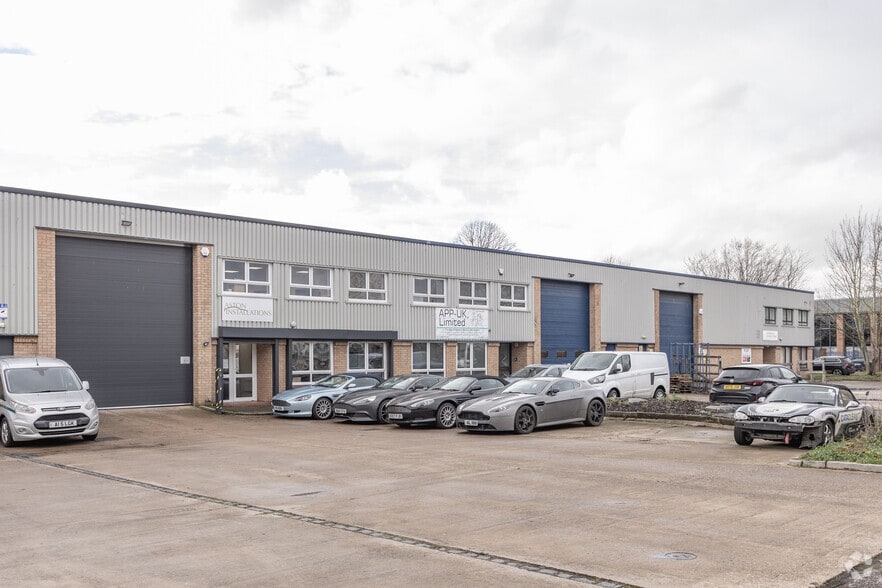 Alexandra Way, Ashchurch à louer - Photo du bâtiment - Image 2 de 3