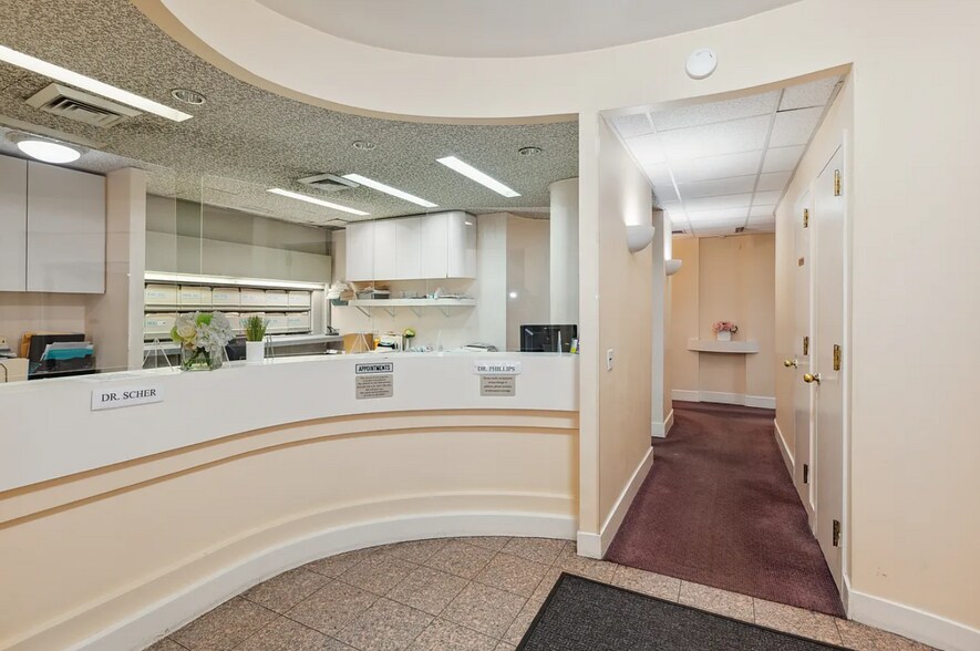 1126 Park Ave, New York, NY à vendre - Photo principale - Image 1 de 1