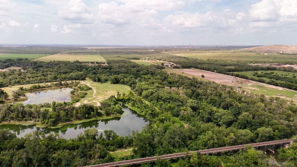 9217 Nelson Rd, San Antonio, TX à vendre - Aérien - Image 2 de 13