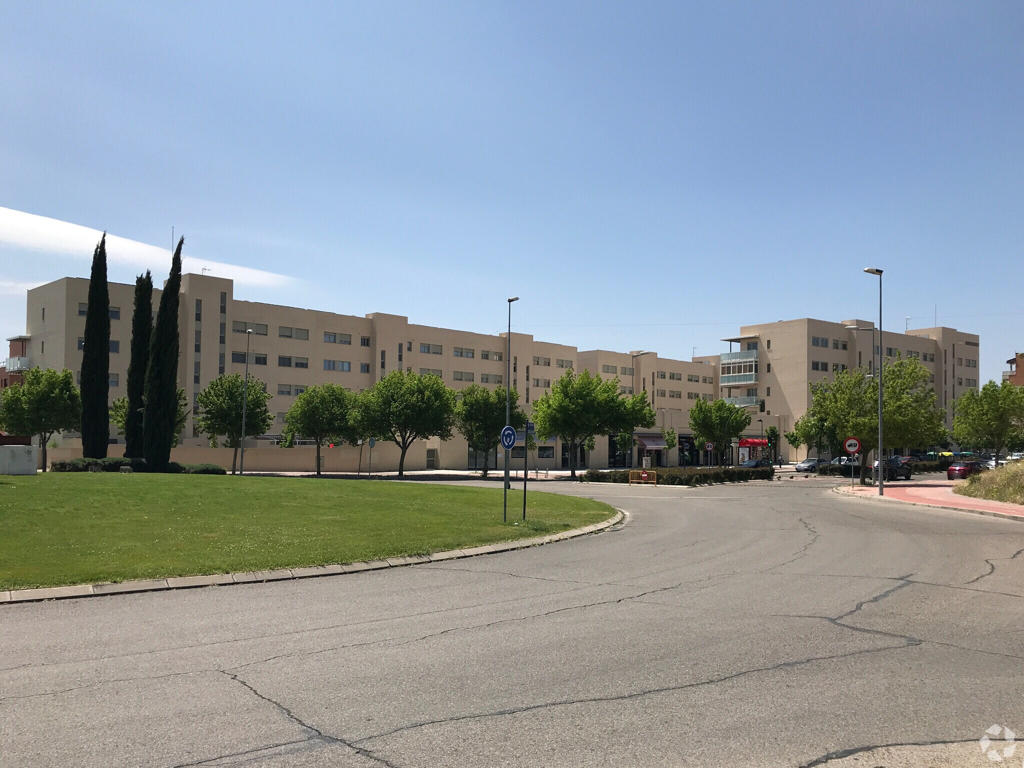 Avenida Juan Carlos i, I 1, Alcalá de Henares, Madrid for lease Primary Photo- Image 1 of 3