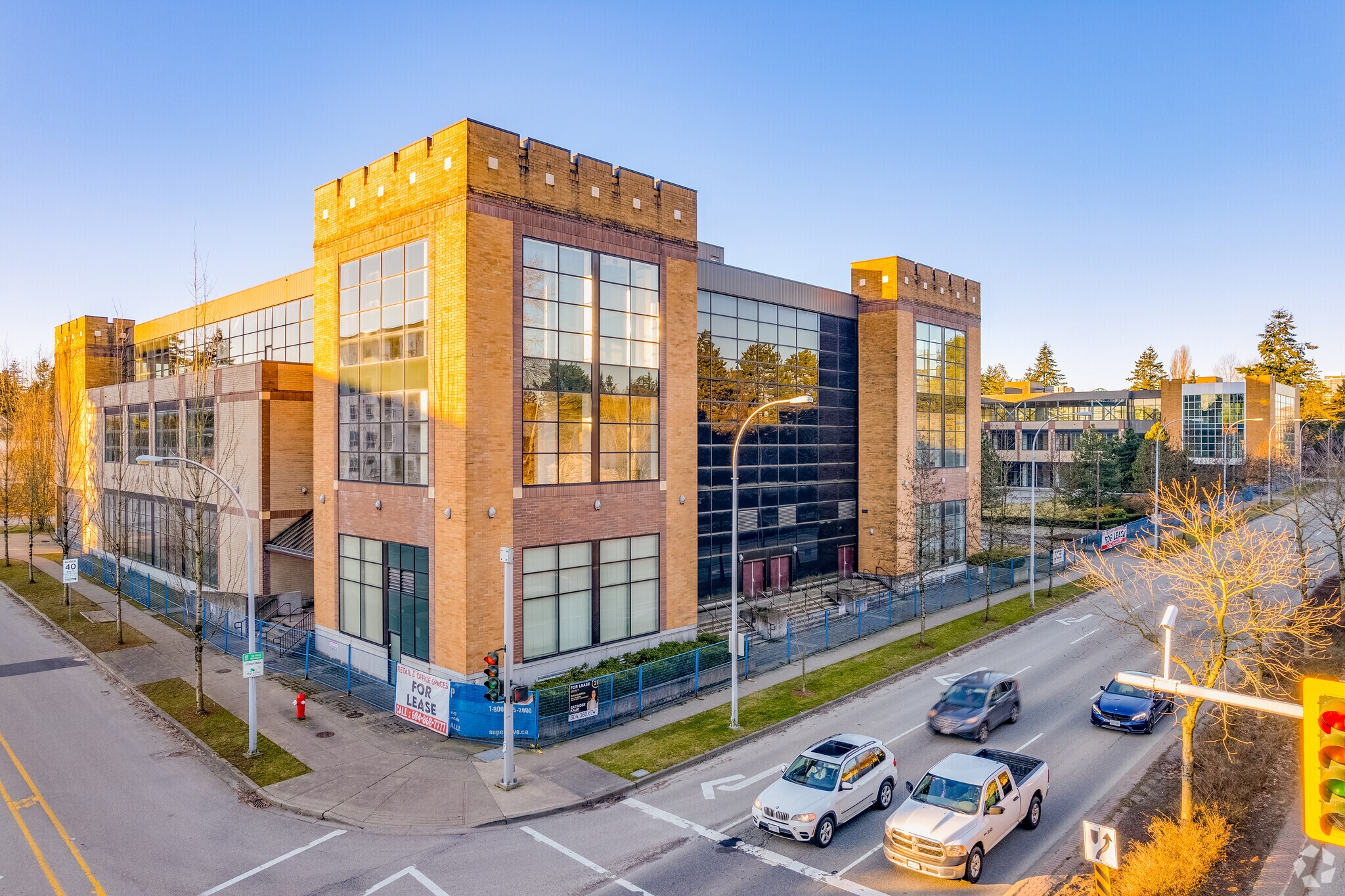 14178 104th Ave, Surrey, BC à louer Photo du bâtiment- Image 1 de 6