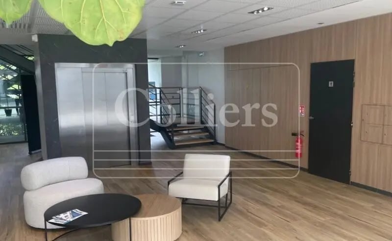 575-655 Allée Des Parcs, Saint-Priest for lease - Lobby - Image 3 of 13
