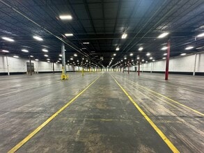 2500 N 22nd St, Decatur, IL for lease Interior Photo- Image 1 of 4