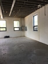 2201 121st St, College Point, NY à louer Photo intérieure- Image 2 de 7