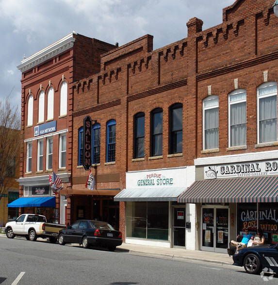 130-132 Sunset Ave, Asheboro, NC for sale - Primary Photo - Image 1 of 1