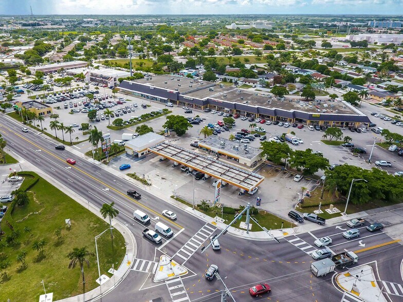 11424-11648 Quail Roost Dr, Miami, FL à louer - Photo du bâtiment - Image 2 de 13