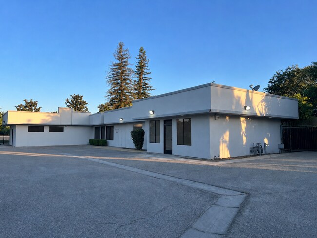 Plus de détails pour 4000 San Dimas St, Bakersfield, CA - Commerce de détail à vendre