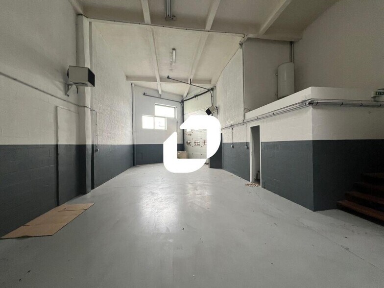 Flex in Combs-la-Ville for lease - Building Photo - Image 1 of 9