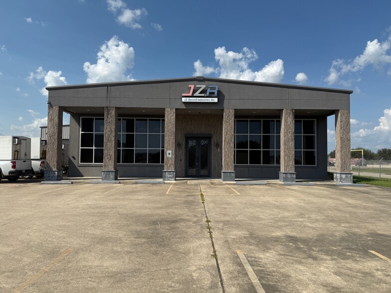 925 Jade Ave, Port Arthur, TX for sale - Building Photo - Image 3 of 15