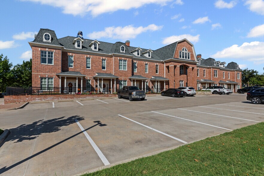 1670 Keller Pky, Keller, TX à louer - Photo du bâtiment - Image 3 de 17