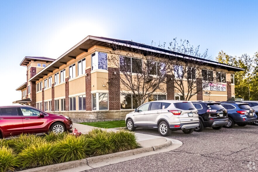 5985 Rice Creek Pky, Shoreview, MN à louer - Photo du bâtiment - Image 3 de 9