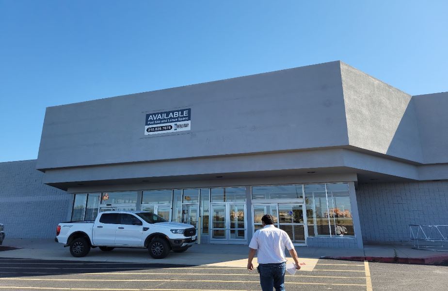 210 SE Georgia Ave, Sweetwater, TX for lease Building Photo- Image 1 of 15