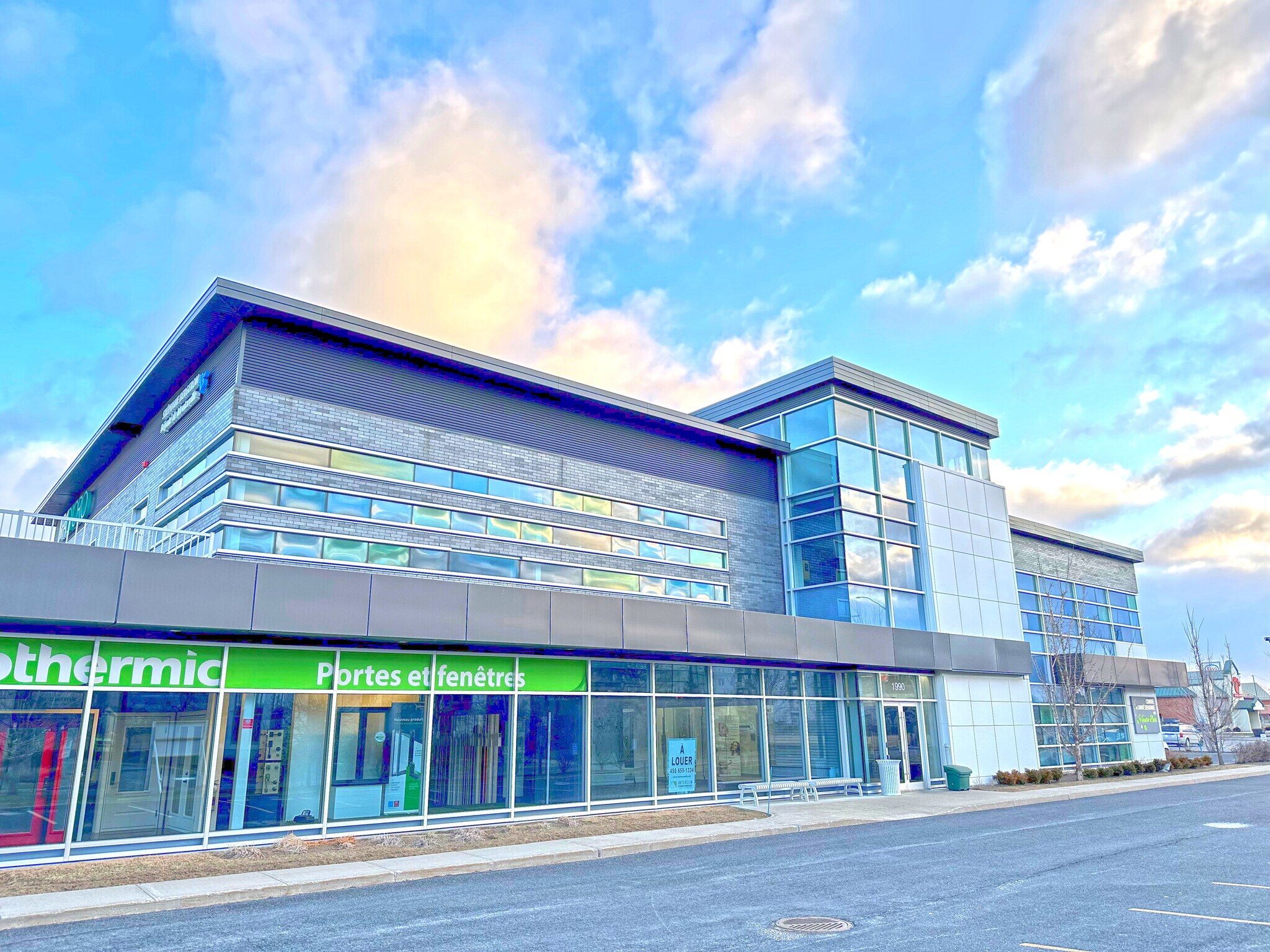 1990 Rue Léonard-De Vinci, Ste-Julie, QC à vendre Photo principale- Image 1 de 1