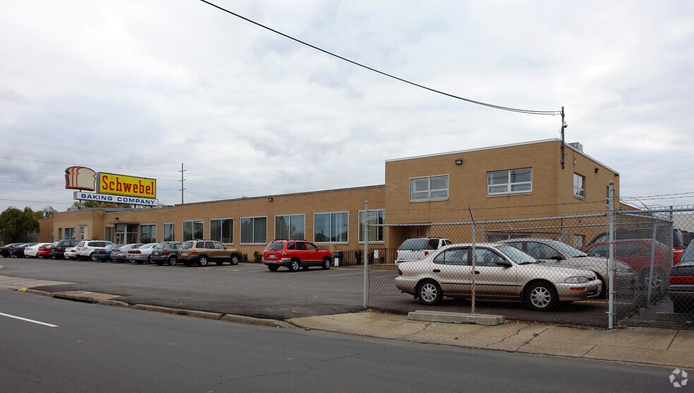 965 E Midlothian Blvd, Youngstown, OH for sale - Primary Photo - Image 1 of 2