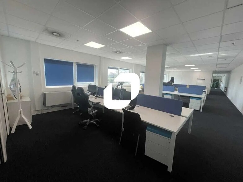 Office in Massy for lease - Interior Photo - Image 3 of 10