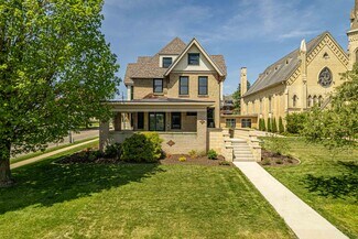 Plus de détails pour 1303 11th St, Monroe, WI - Bureau/Commerce de détail à louer