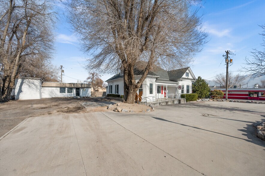 1604 W 12600 S, Riverton, UT à louer - Photo du bâtiment - Image 2 de 10