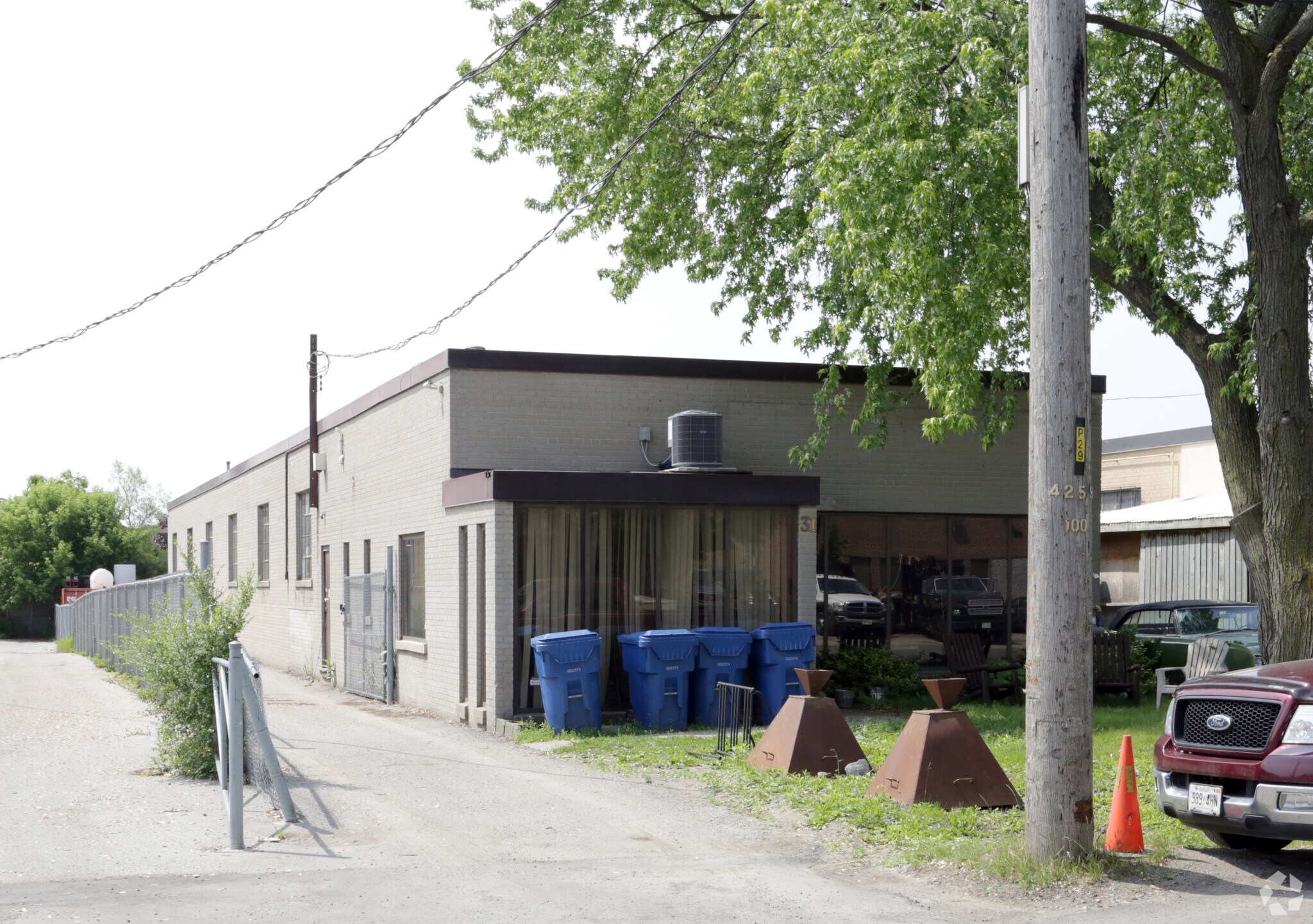 31 Jutland Rd, Toronto, ON for sale Primary Photo- Image 1 of 1