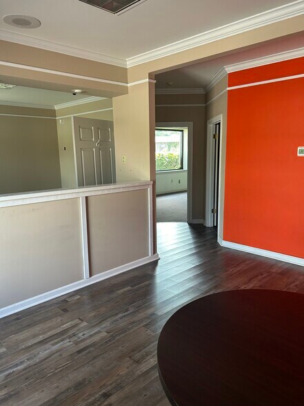 1025 Nashville Hwy, Columbia, TN à louer - Photo intérieure - Image 2 de 13