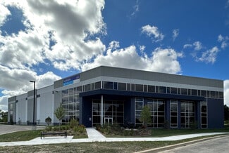 Plus de détails pour 81 NW Point Blvd, Elk Grove Village, IL - Industriel à louer