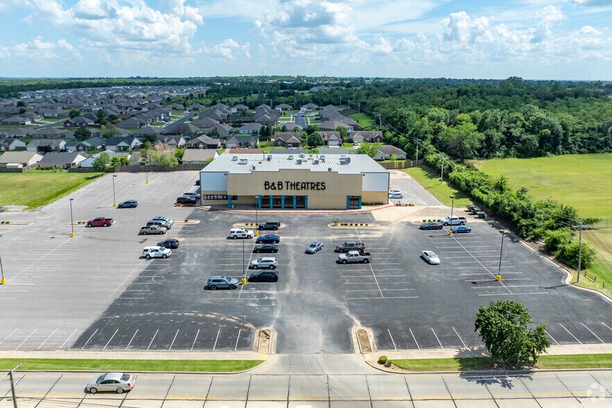 1407 W Country Club Rd, Claremore, OK à vendre - Photo du bâtiment - Image 3 de 4